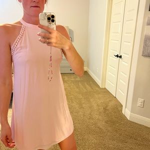 Size M light pink summer dress